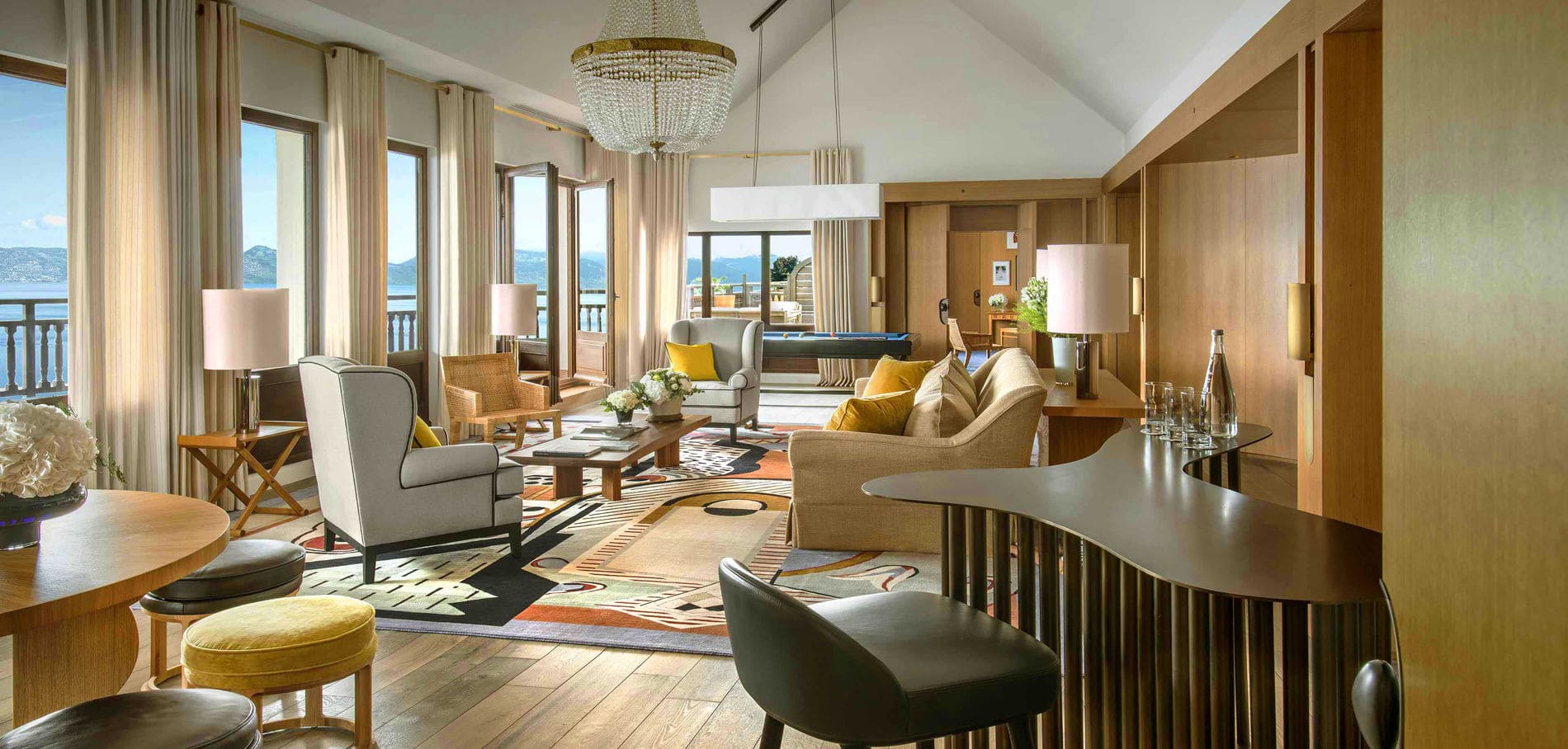 une aventure sensorielle luxueuse autour du feu dans notre exceptionnelle suite Laponie